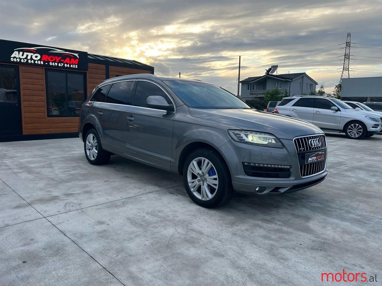 2011' Audi Q7 photo #2