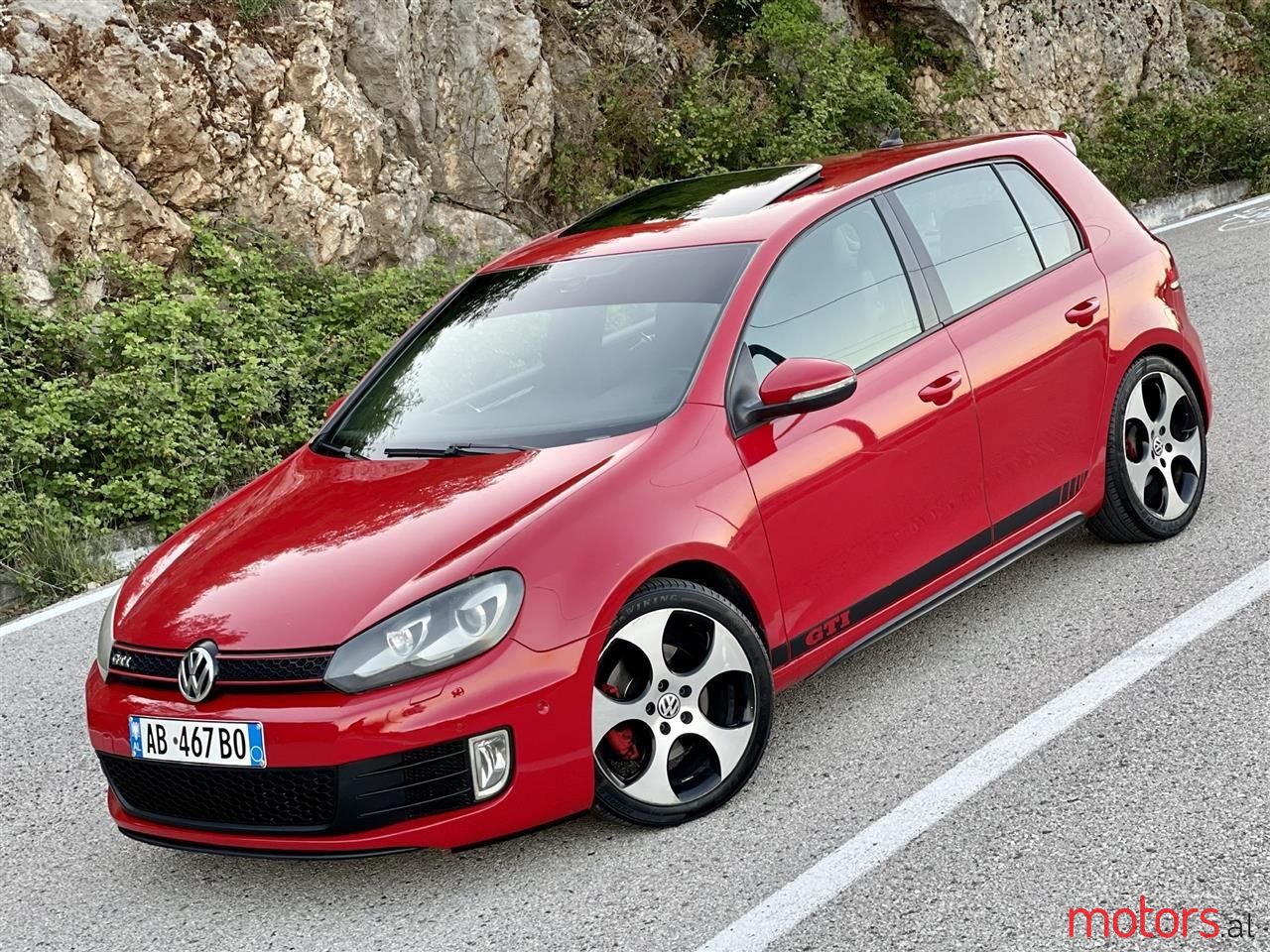 2012' Volkswagen Golf photo #1