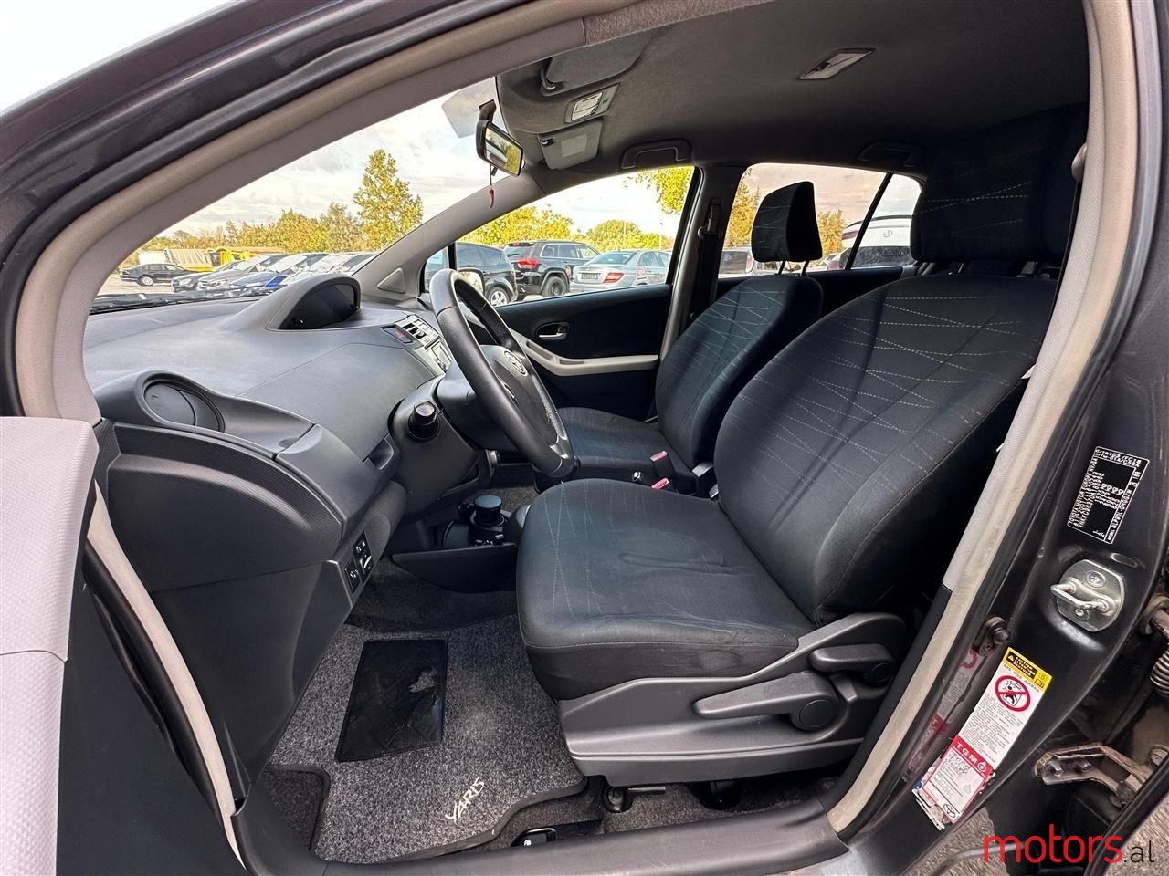 2008' Toyota Yaris photo #1