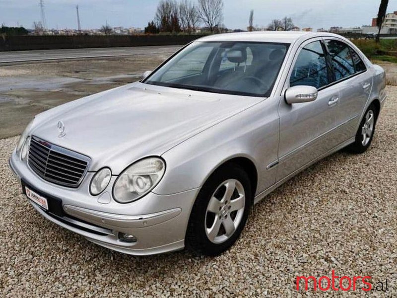 2005' Mercedes-Benz E 220 photo #1