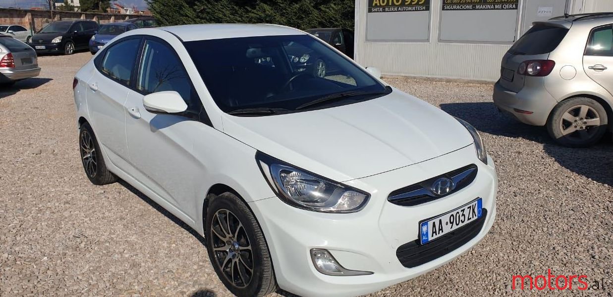 2012' Hyundai Accent photo #1