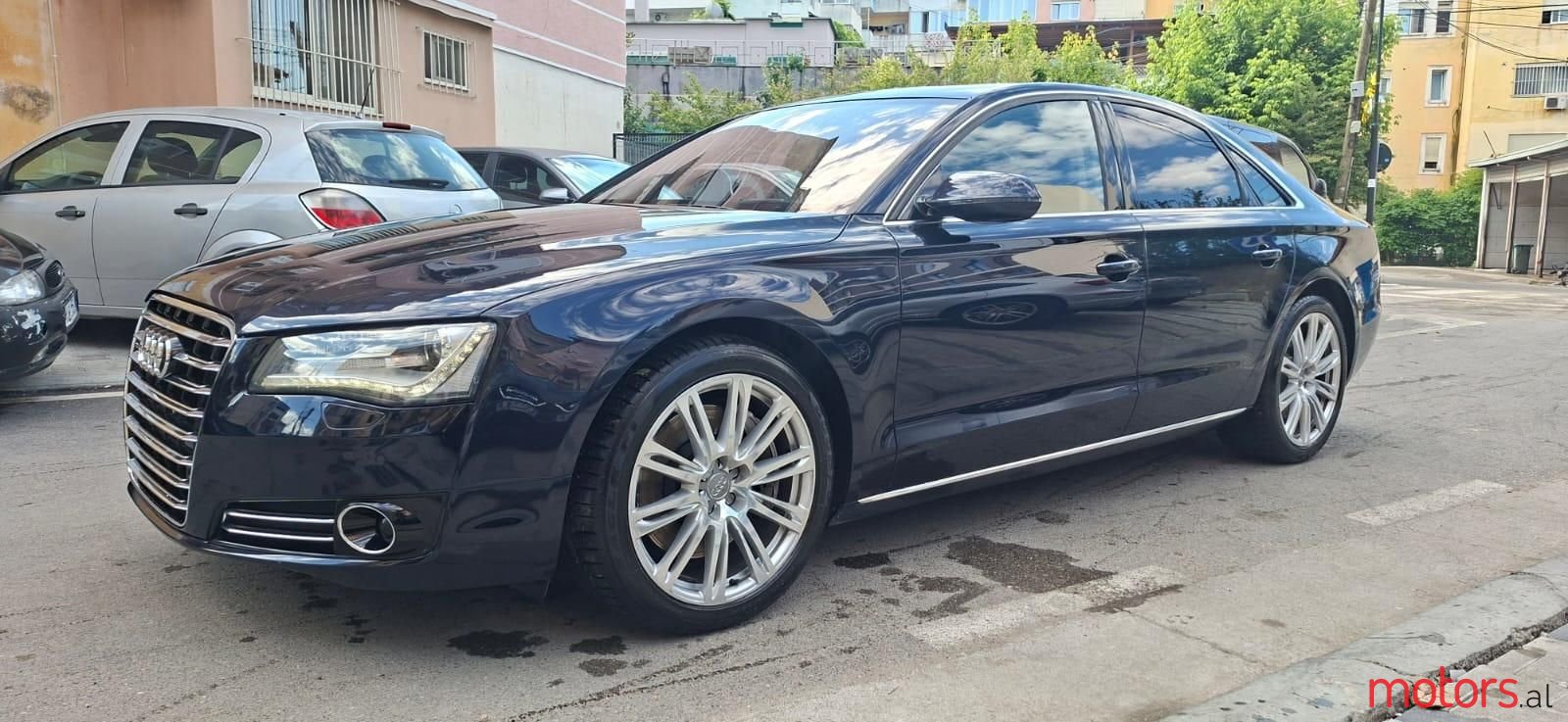 2011' Audi A8 photo #1