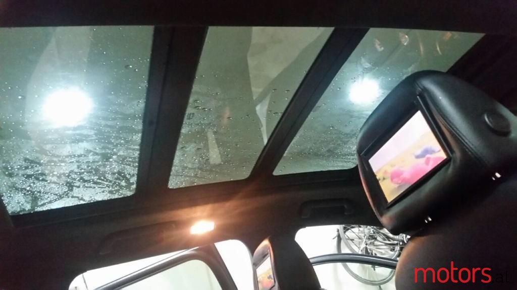 2009' Porsche Cayenne photo #5