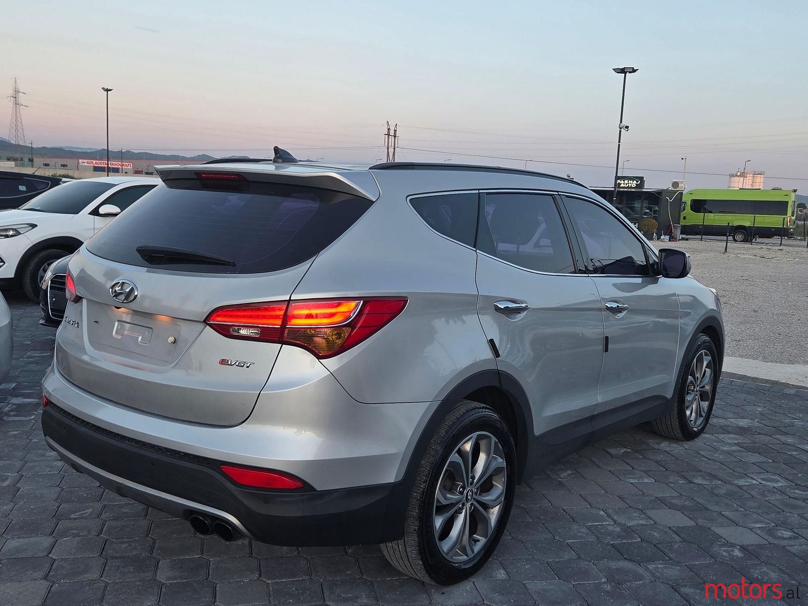 2013' Hyundai Santa Fe photo #5