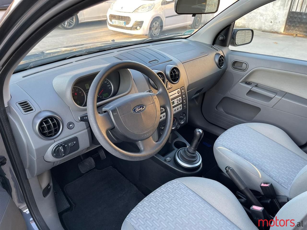 2005' Ford Fusion photo #2