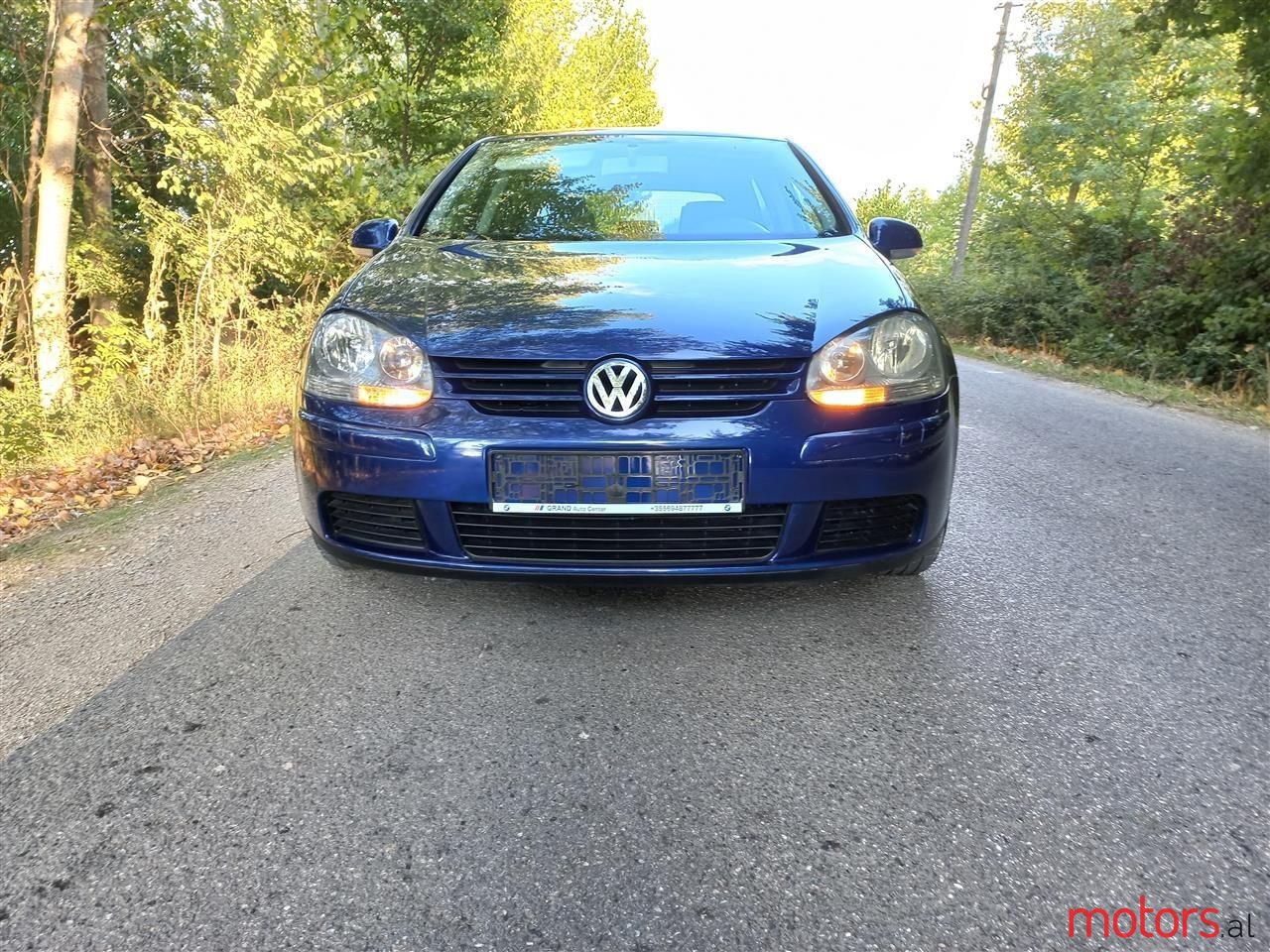 2005' Volkswagen Golf photo #1