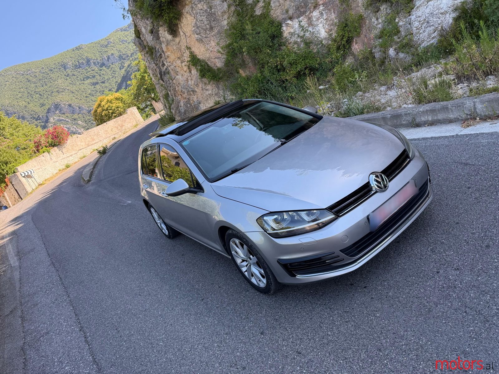 2015' Volkswagen Golf photo #2