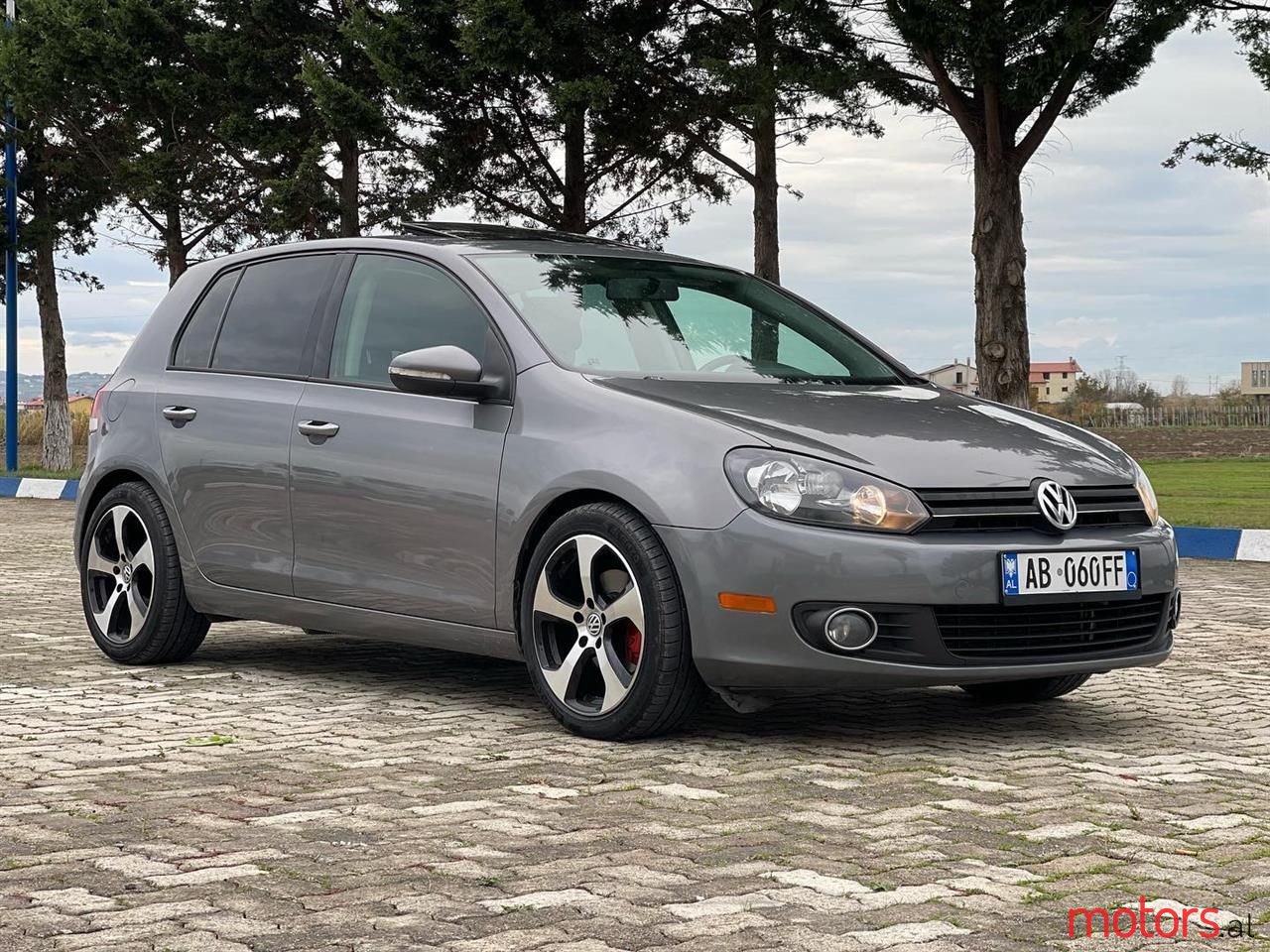 2012' Volkswagen Golf photo #4