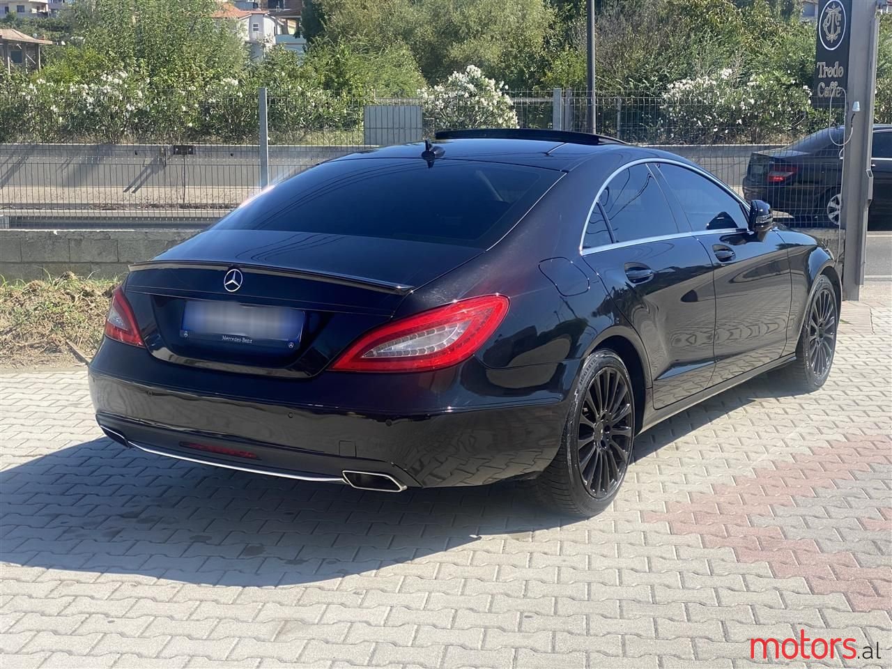 2011' Mercedes-Benz CLS 350 photo #3