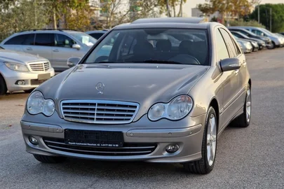 2007' Mercedes-Benz C 180