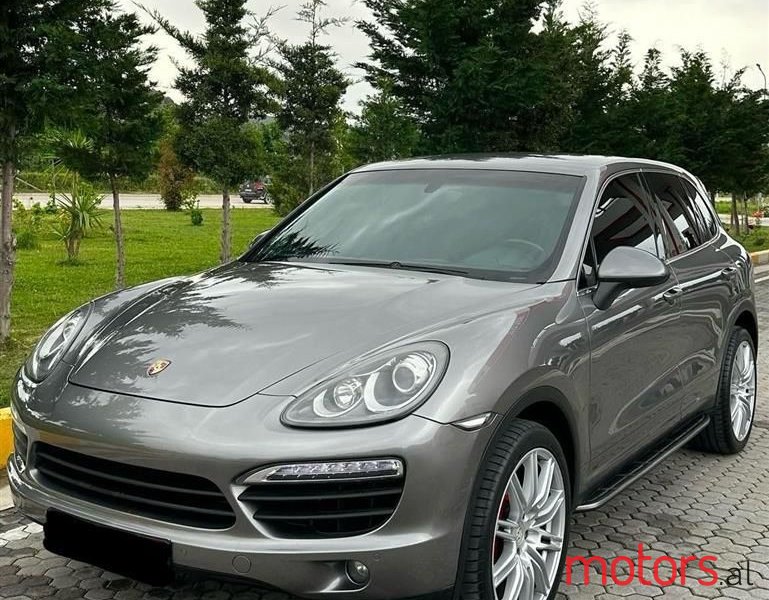 2010' Porsche Cayenne photo #1