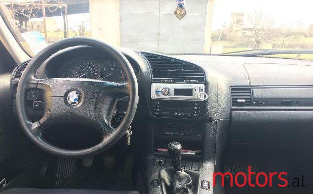 1998' BMW 318 photo #2