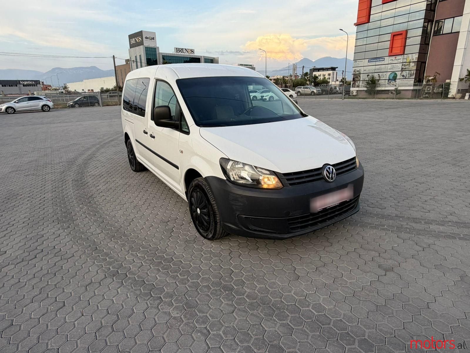 2010' Volkswagen Caddy photo #2
