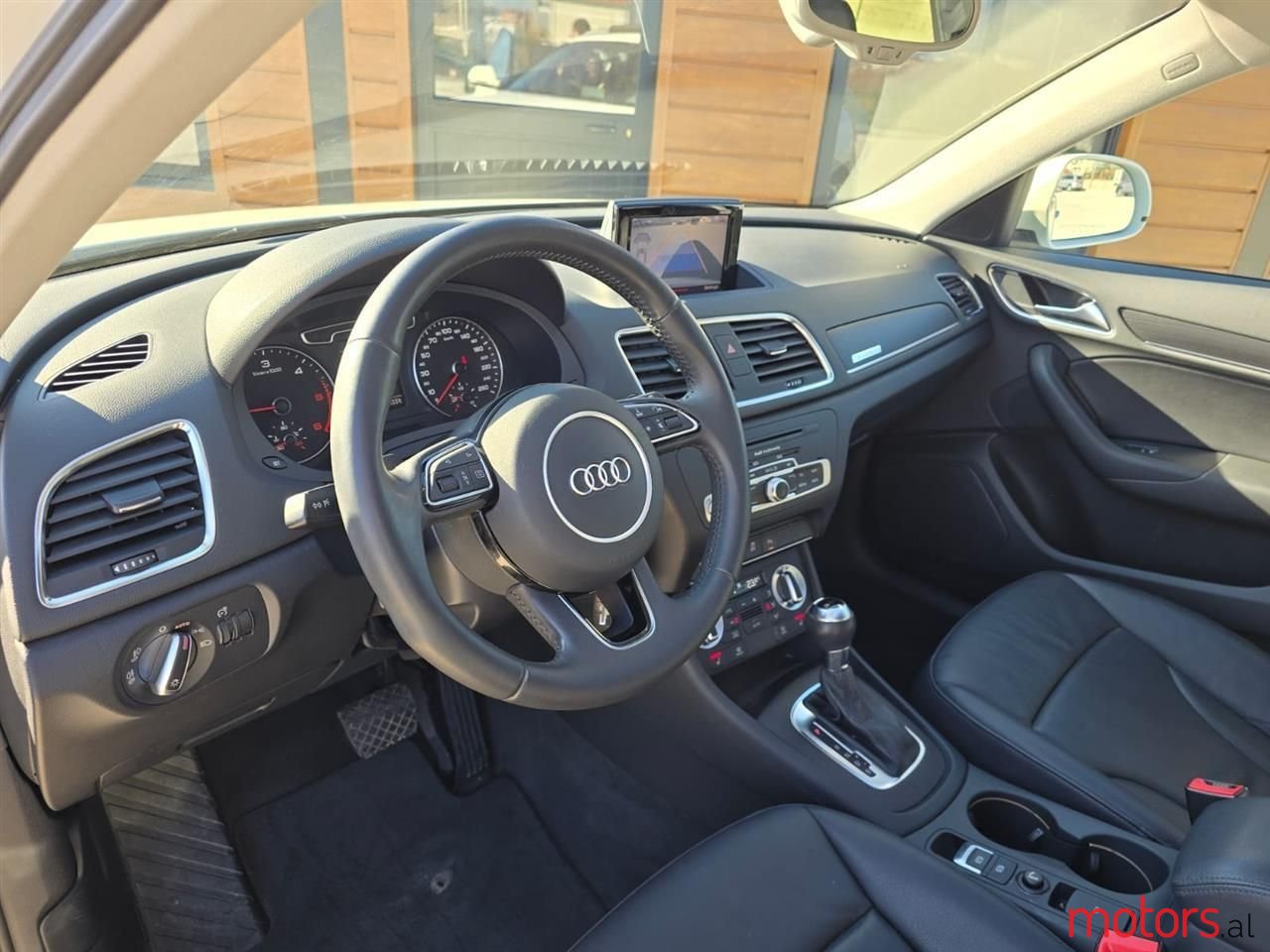 2013' Audi Q3 photo #6