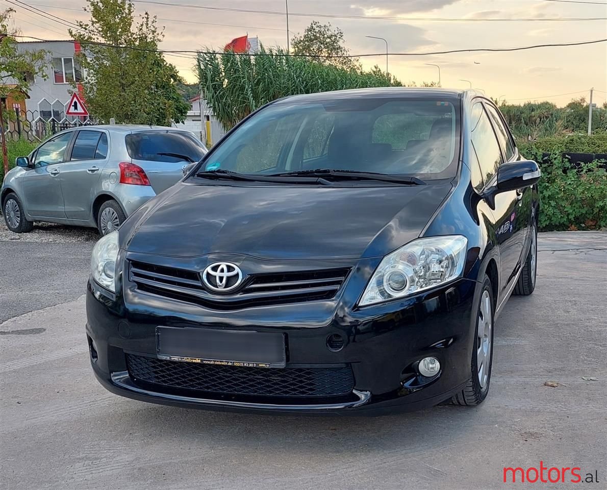2010' Toyota Auris photo #4