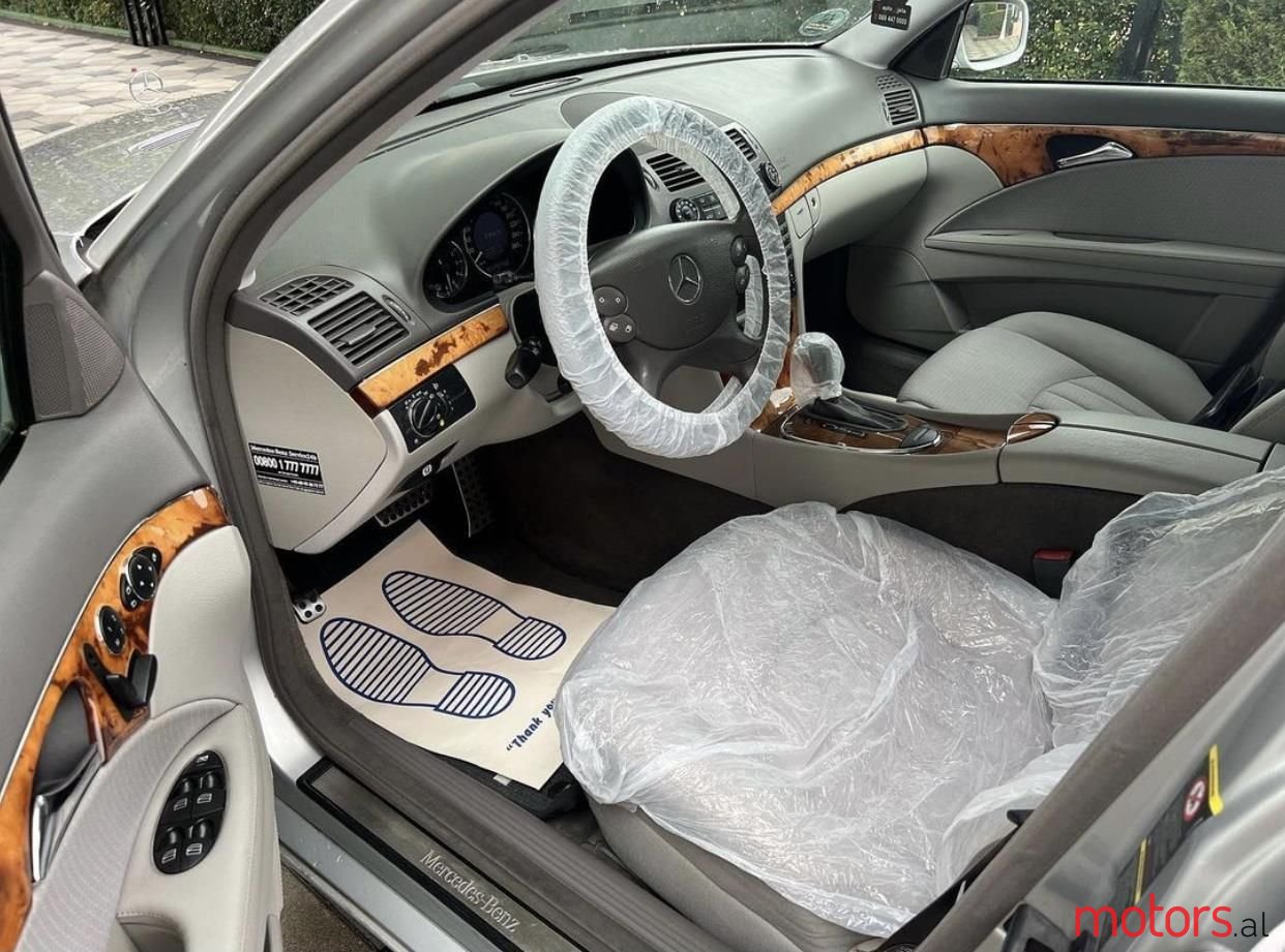 2007' Mercedes-Benz E 280 photo #3