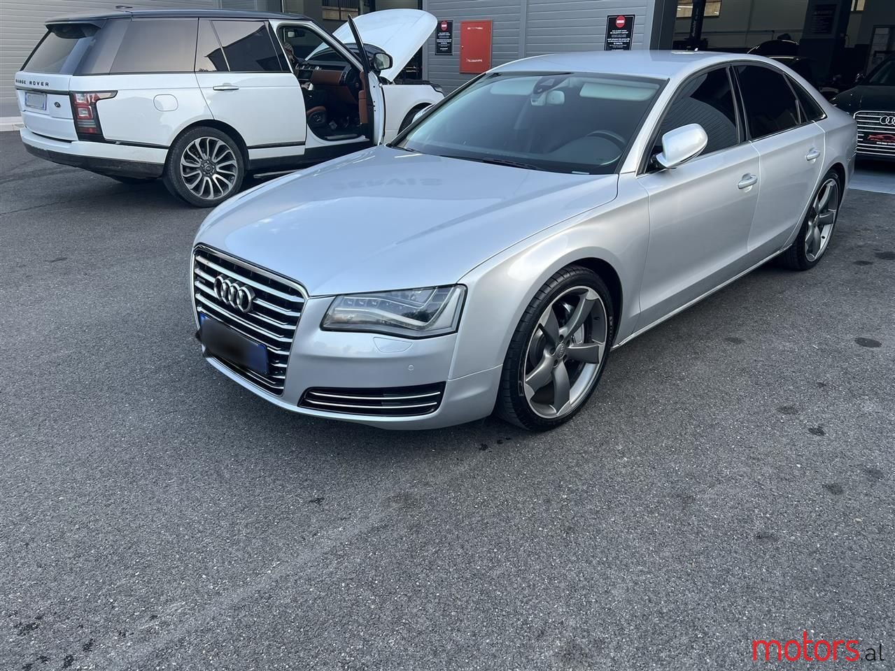 2011' Audi A8 photo #2