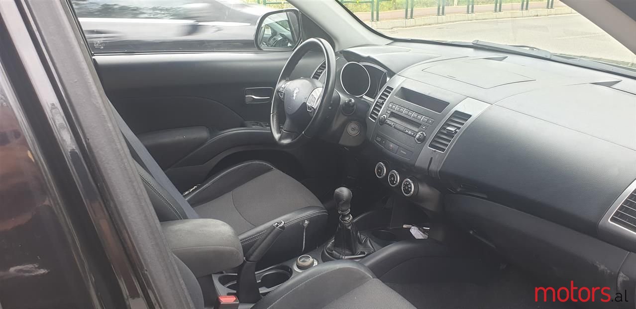 2008' Peugeot 4007 photo #4