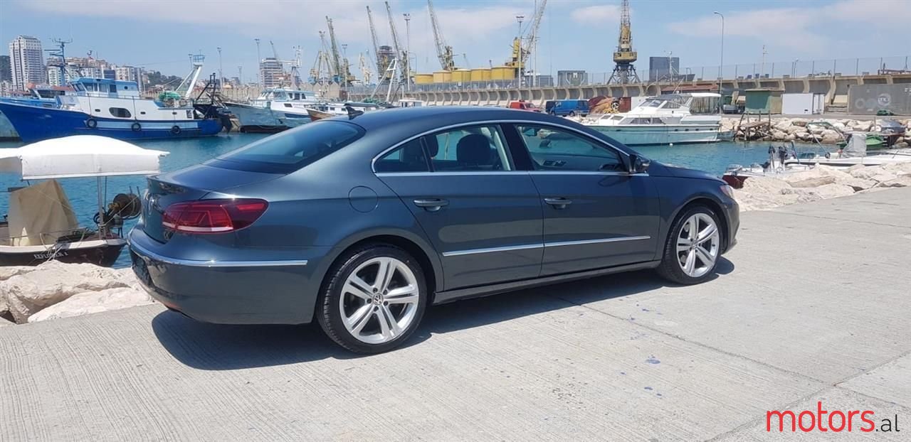 2013' Volkswagen Passat photo #3