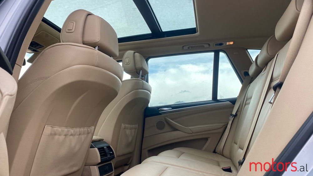 2010' BMW X5 photo #2