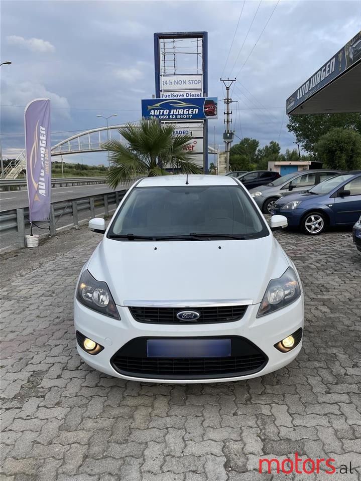 2010' Ford Focus photo #5