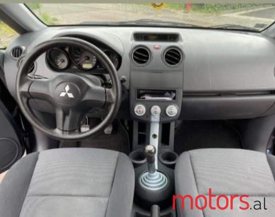 2008' Mitsubishi Colt photo #6