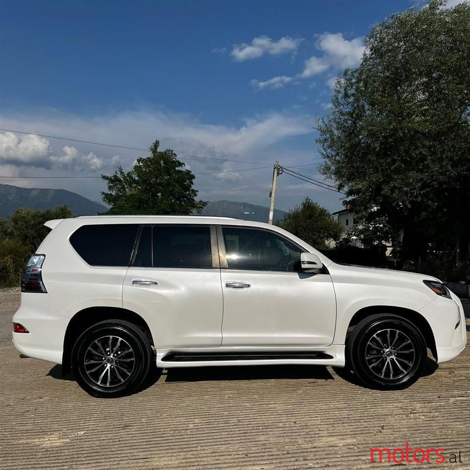 2011' Lexus GX 470 photo #5