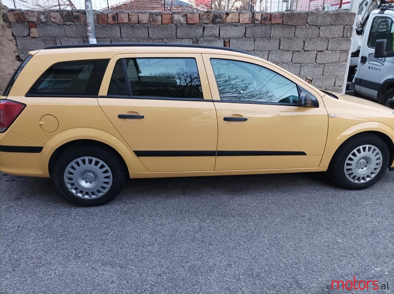 2006' Opel Astra photo #2