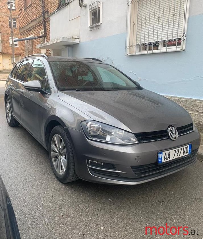 2016' Volkswagen Golf photo #1