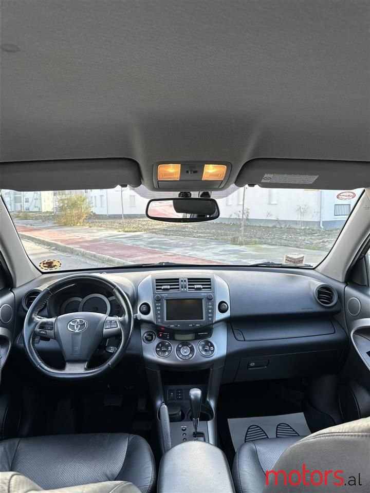 2010' Toyota RAV4 photo #4