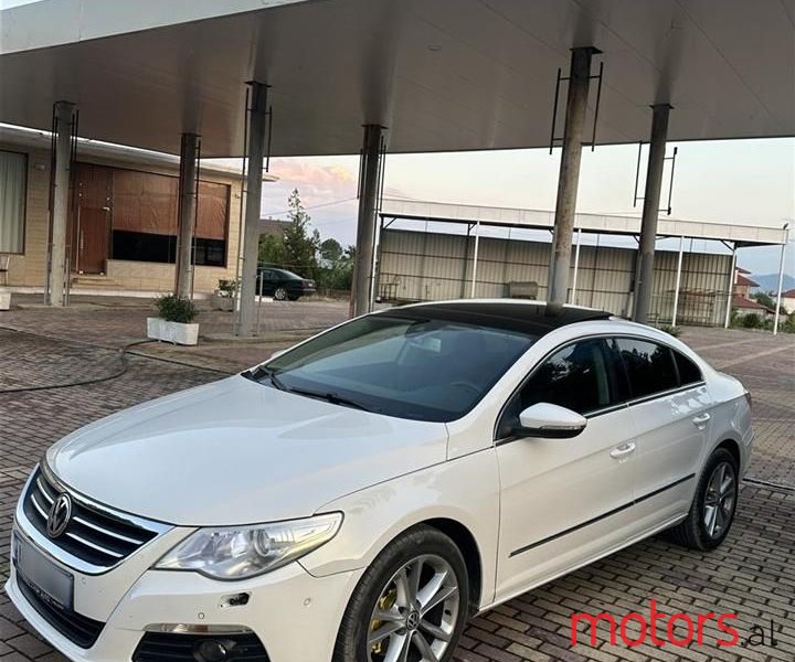 2011' Volkswagen Passat photo #6