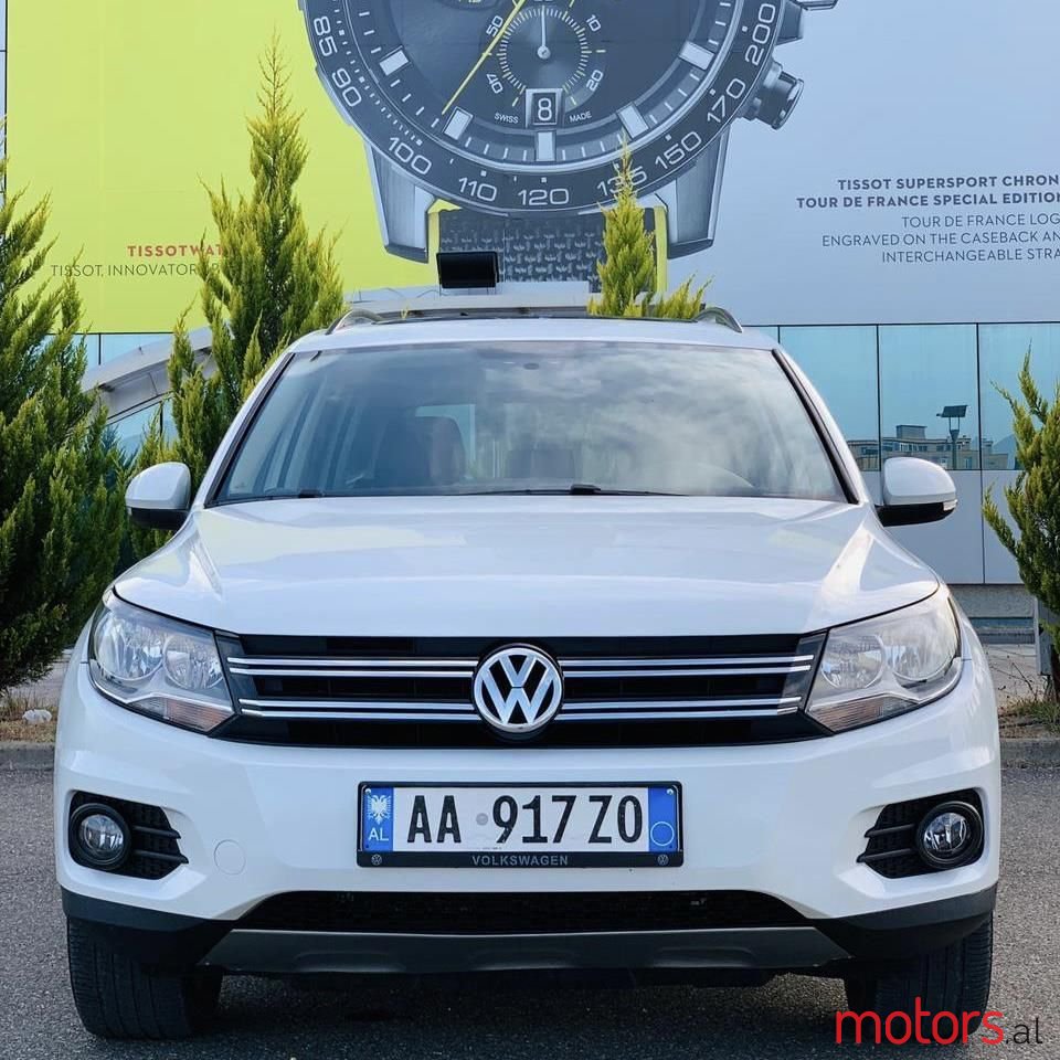 2014' Volkswagen Tiguan photo #2