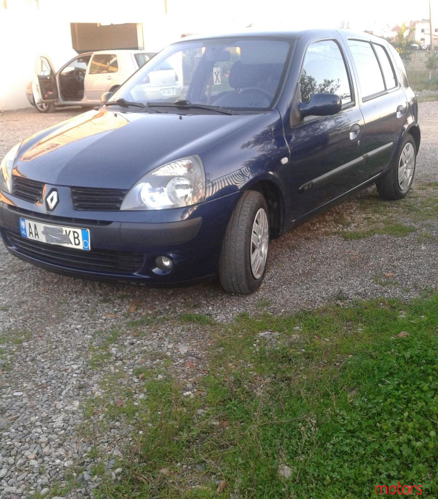 2005' Renault Clio photo #2