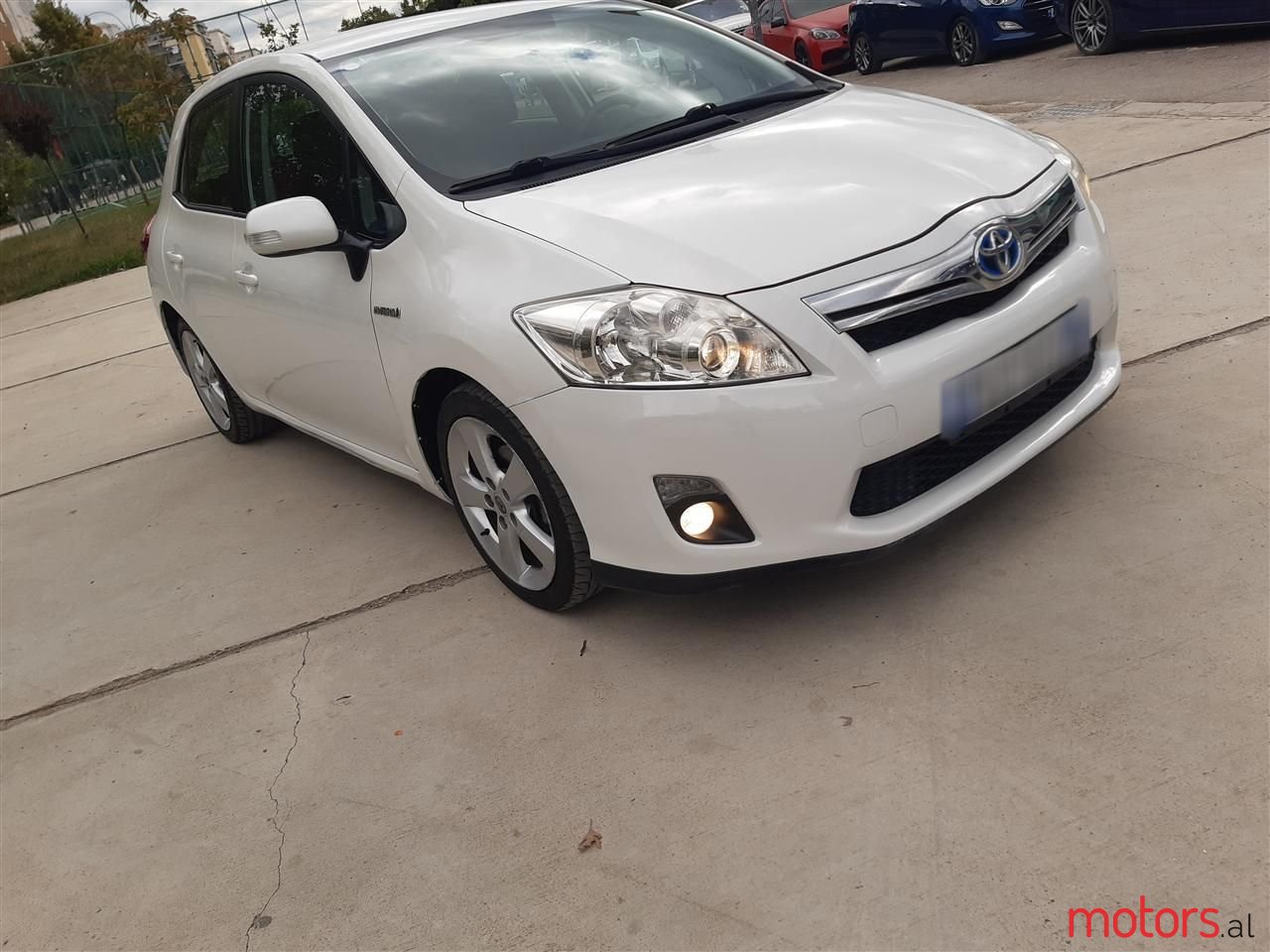 2010' Toyota Auris photo #2