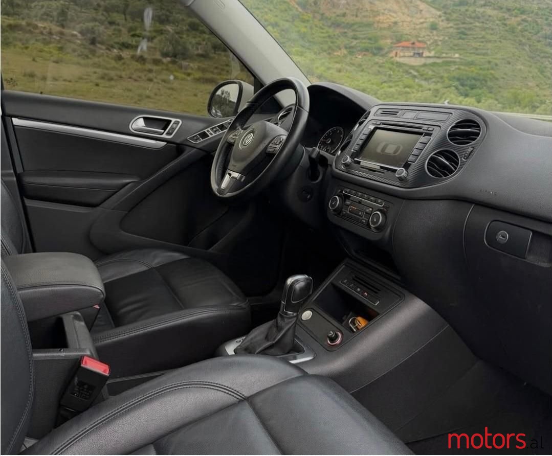 2014' Volkswagen Tiguan photo #6