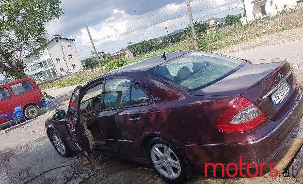 2007' Mercedes-Benz E-Class photo #1