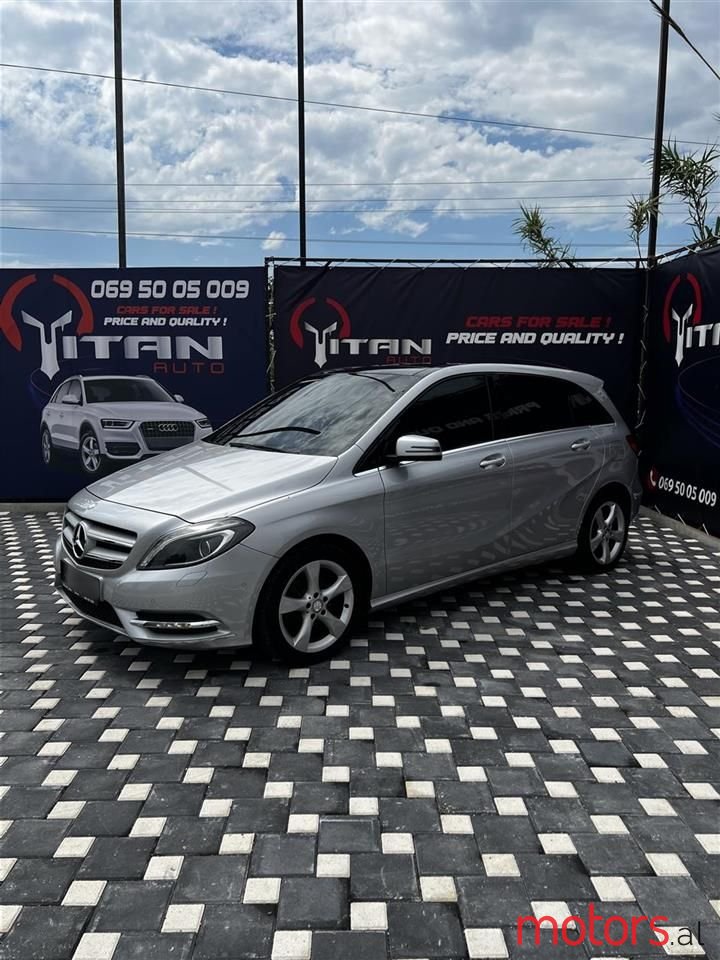 2013' Mercedes-Benz B 200 photo #2