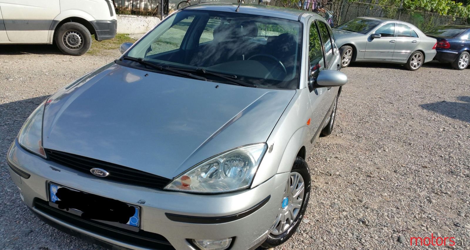 2002' Ford Focus photo #1