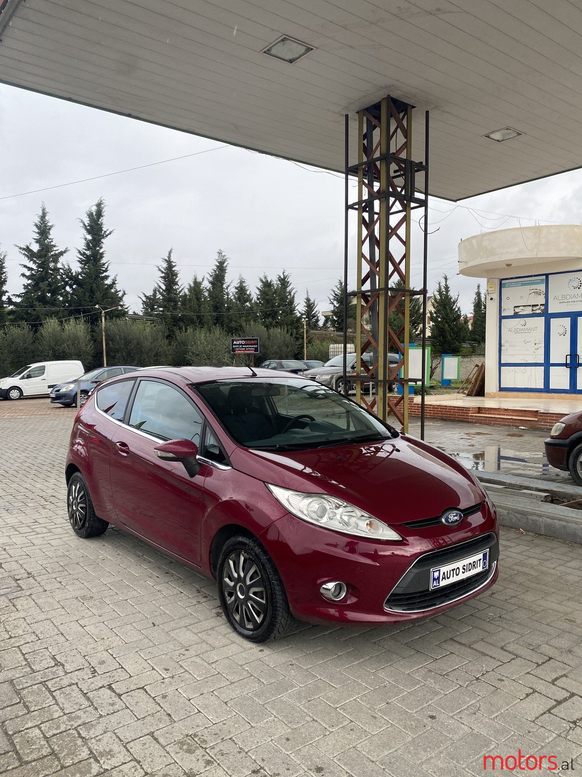 2010' Ford Fiesta photo #2