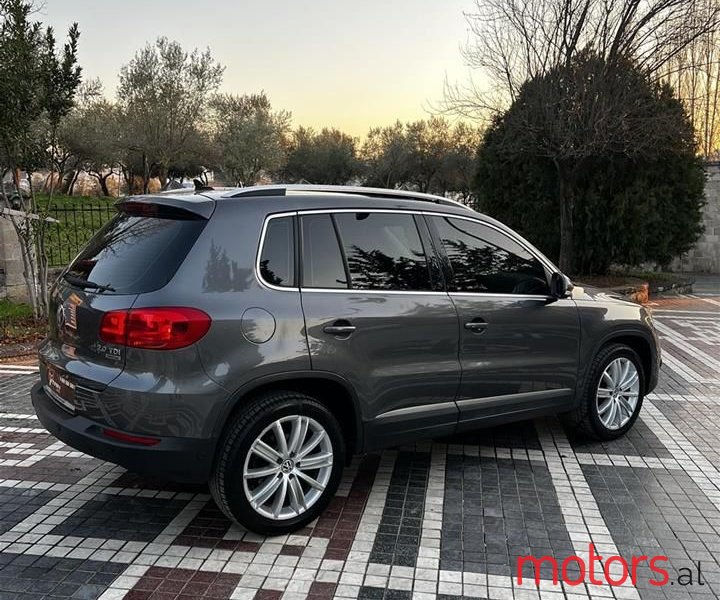 2013' Volkswagen Tiguan photo #3