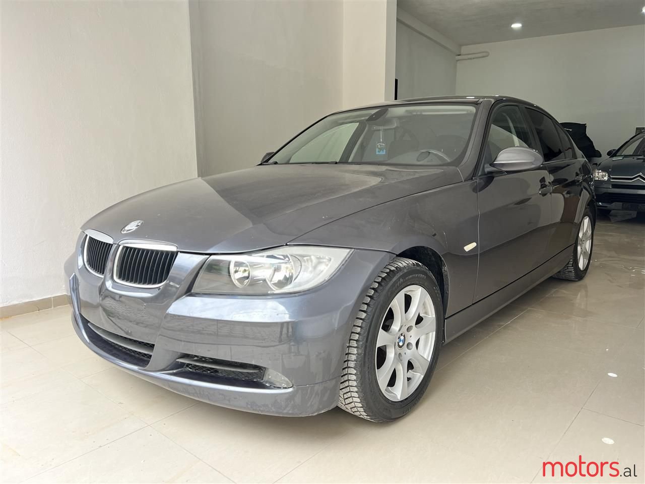 2005' BMW 320 photo #1