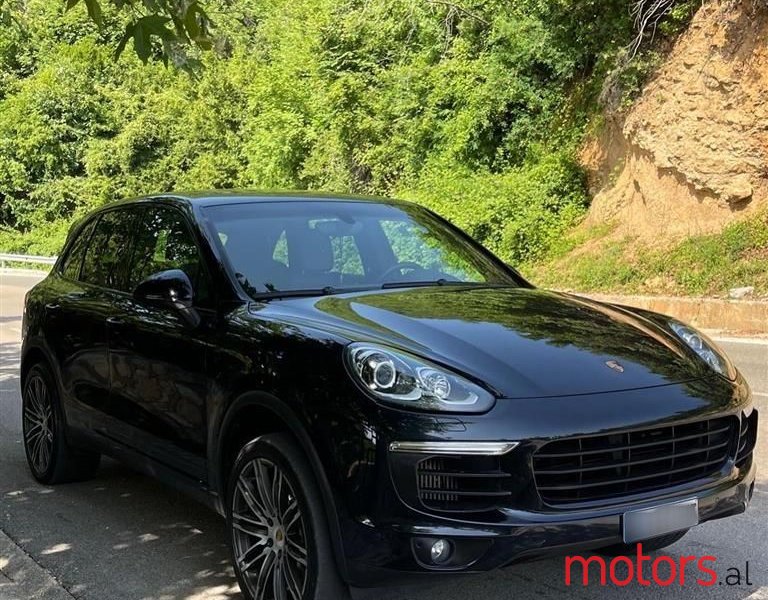 2016' Porsche Cayenne photo #1