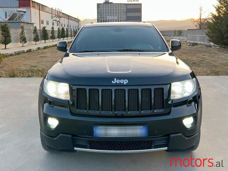 2012' Jeep Grand Cherokee photo #3