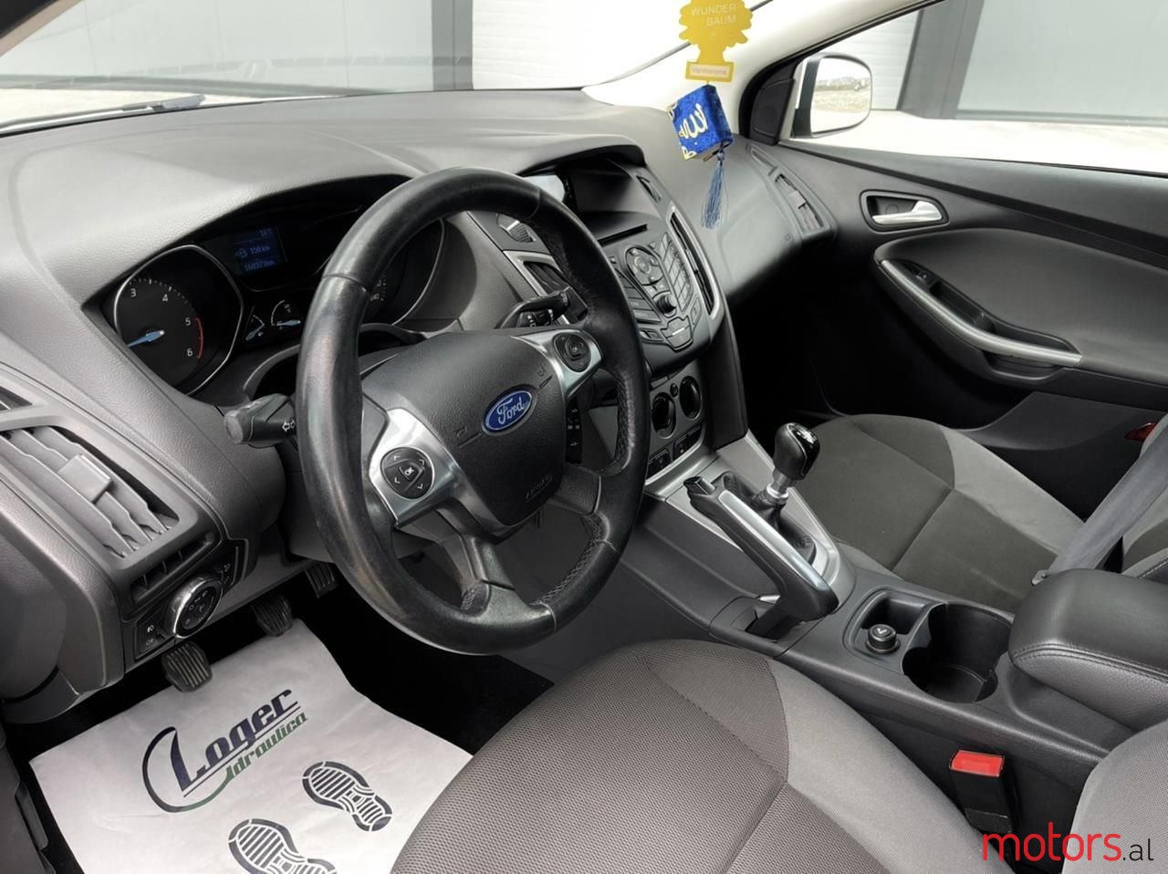 2011' Ford Focus photo #5