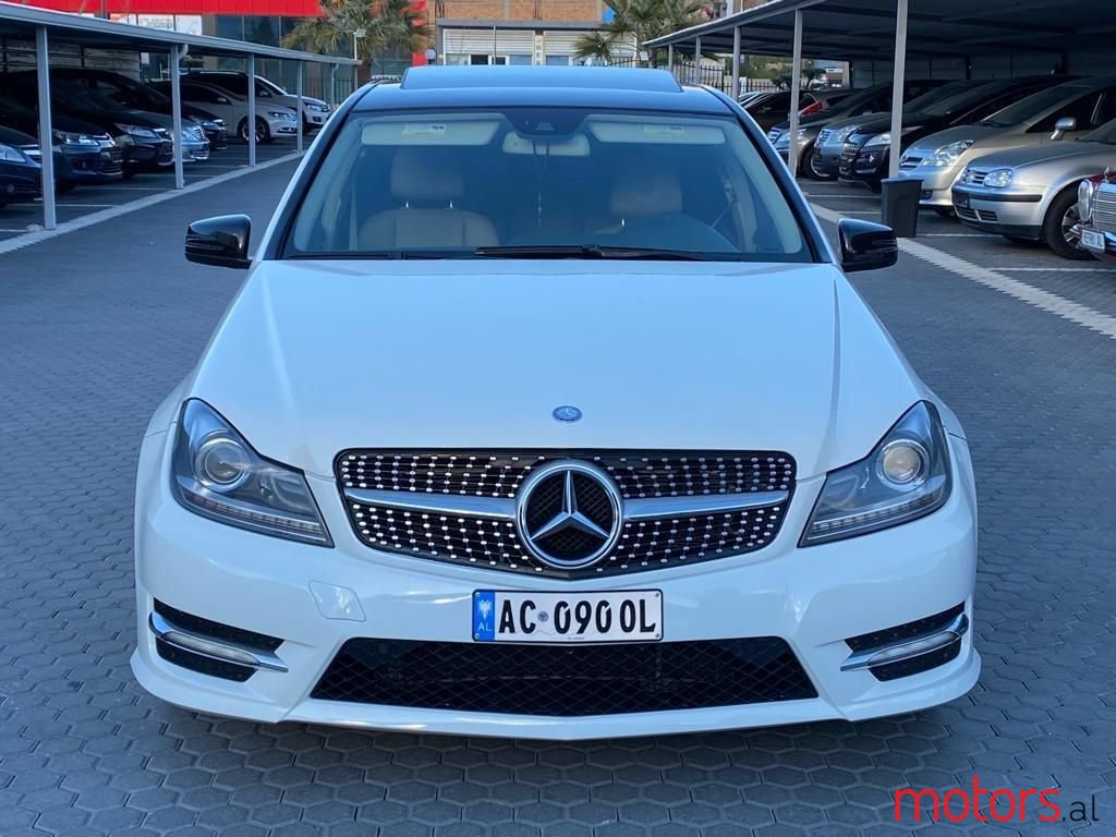 2012' Mercedes-Benz C 300 photo #1