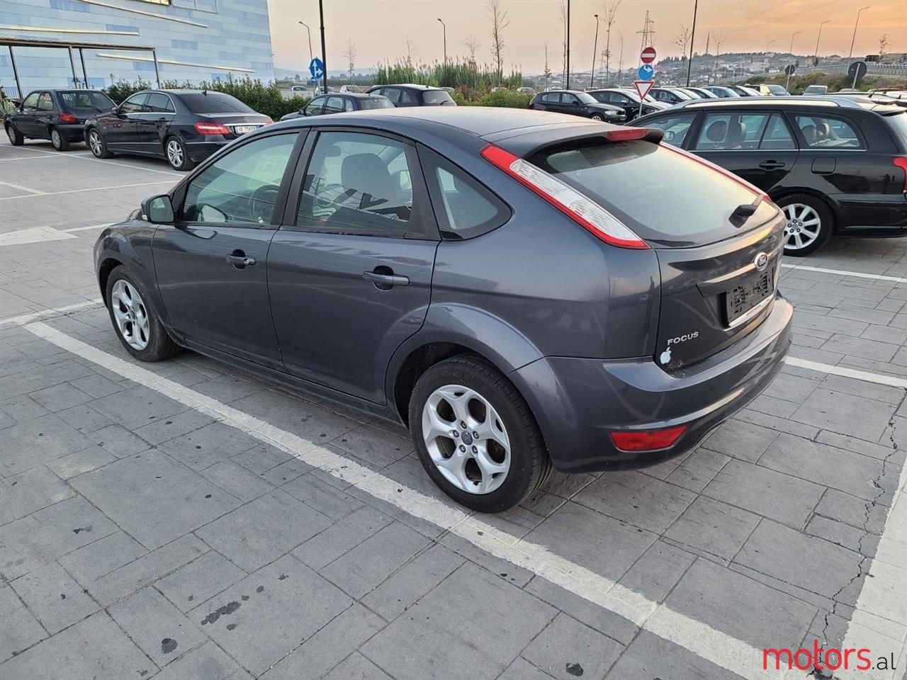 2009' Ford Focus photo #3