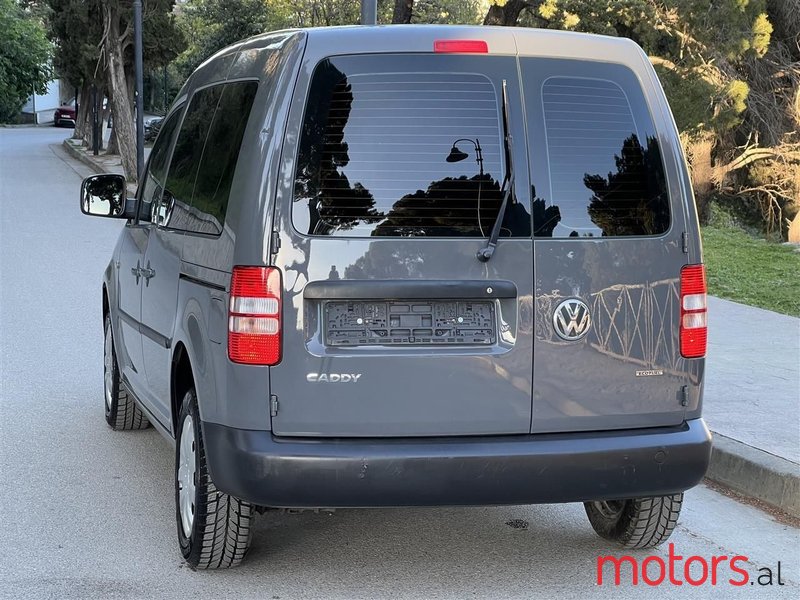 2011' Volkswagen Caddy photo #3