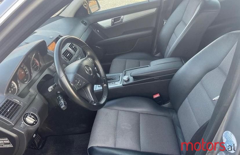 2009' Mercedes-Benz C 220 photo #6