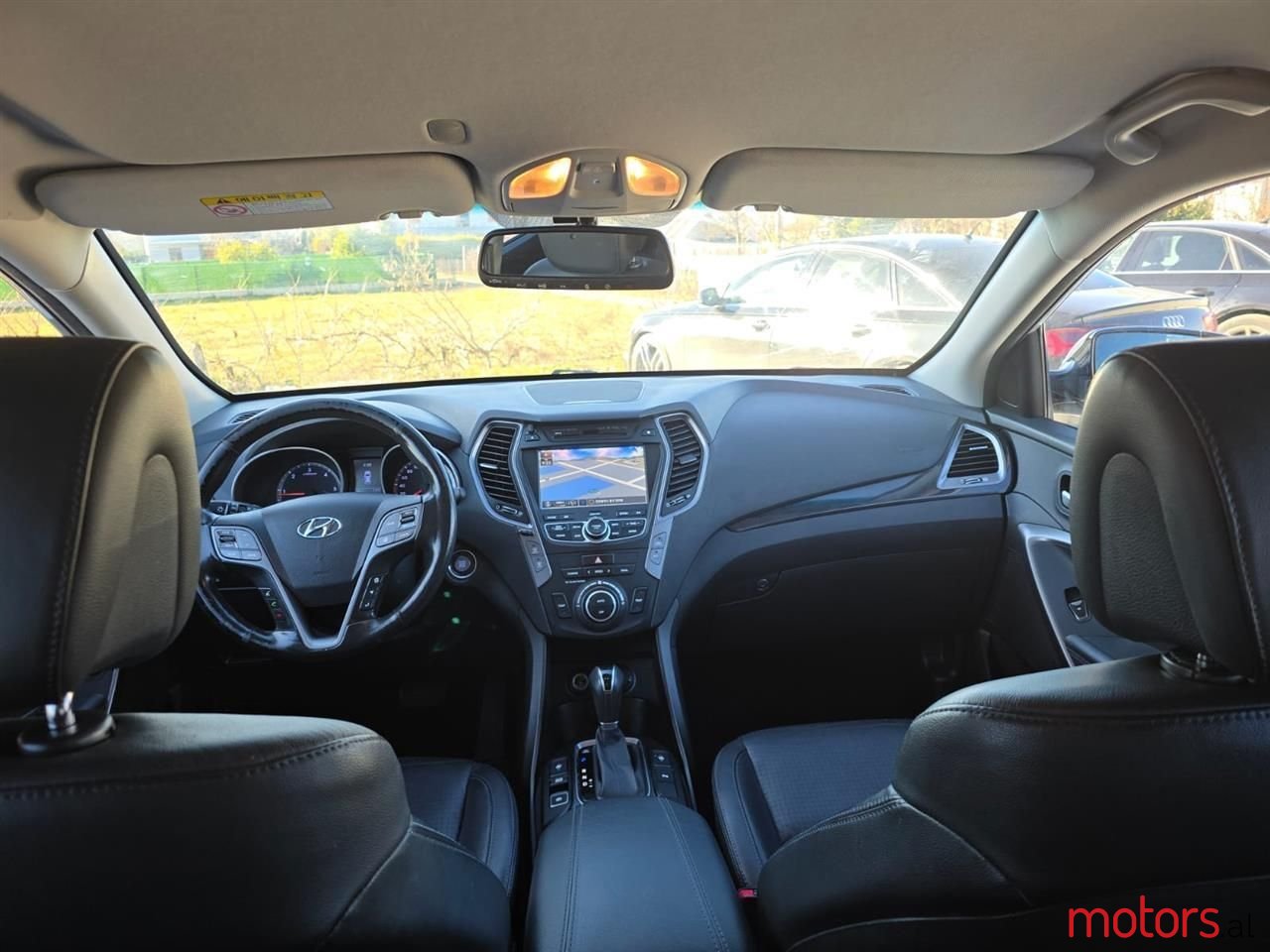 2012' Hyundai Santa Fe photo #5