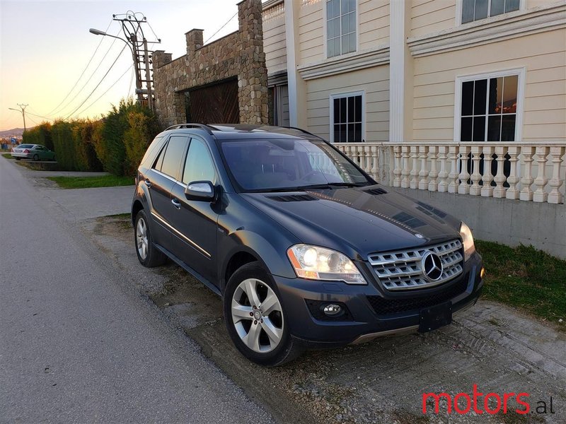 2011' Mercedes-Benz ML 350 photo #5